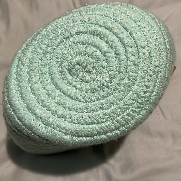 Cloth woven rope basket leather handles NWOT - Picture 4 of 4